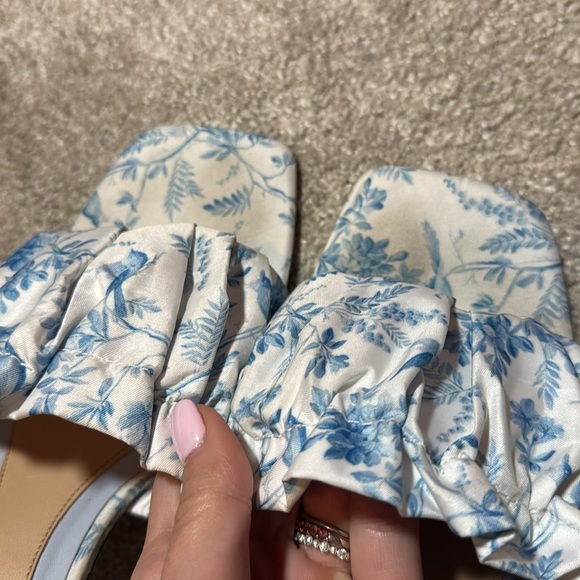 Antonio Melani Born on Fifth Amy Bird Pleated Leather Dress Sandals - Picture 5 of 13